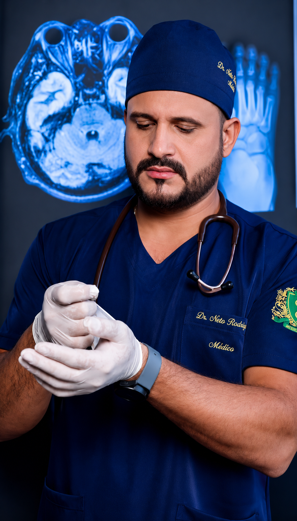 Dr. Neto Rodrigues em atendimento
